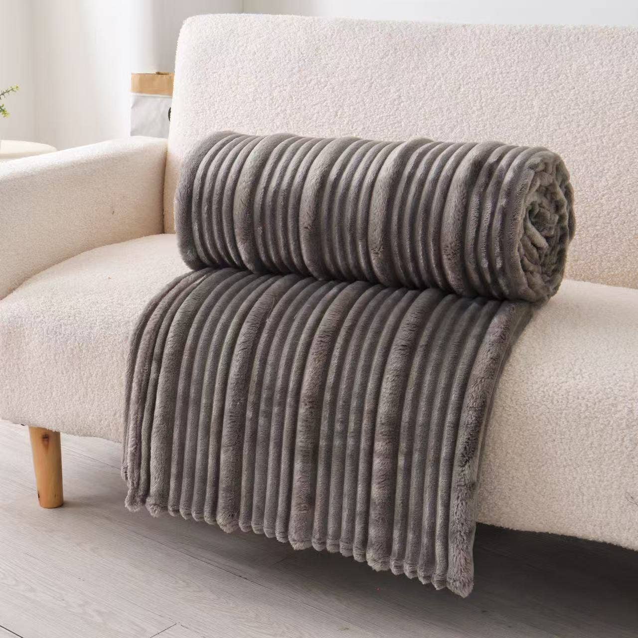 Plush Flunnel Throw – Ultra Soft Ribbed Blanket Texture *