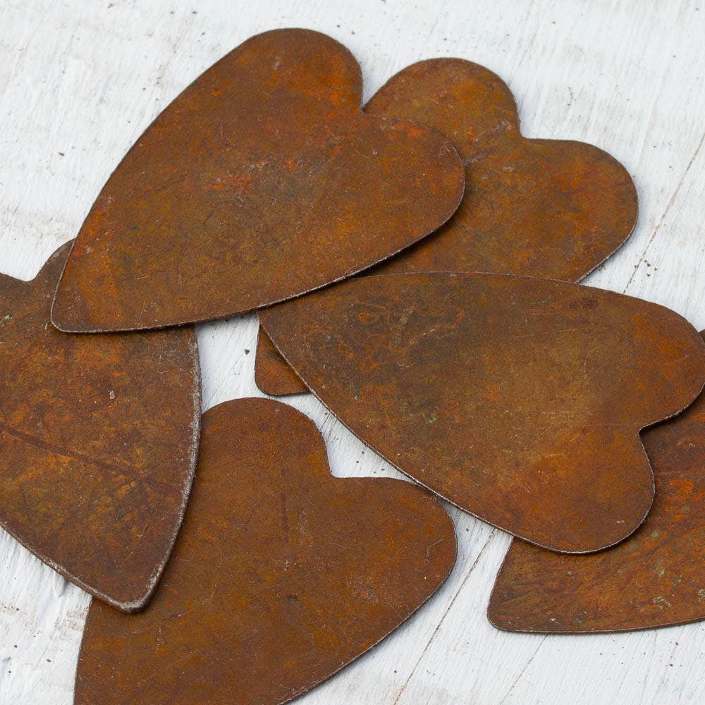 1" Rusty Tin Folk Hearts (Package of 100 pieces)