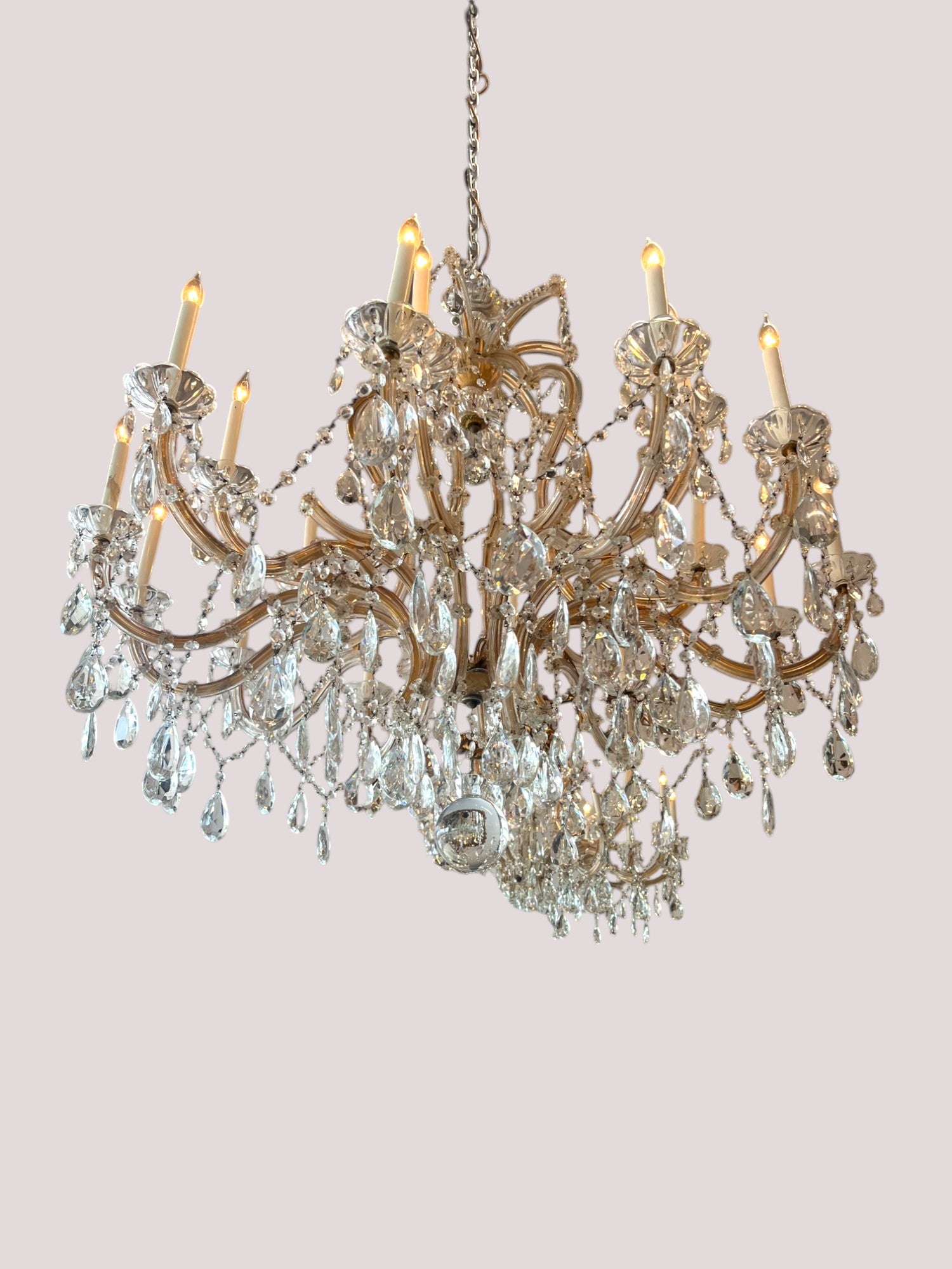 18-flame high Santa Maria Crystal Chandelier with Crystal Almonds II