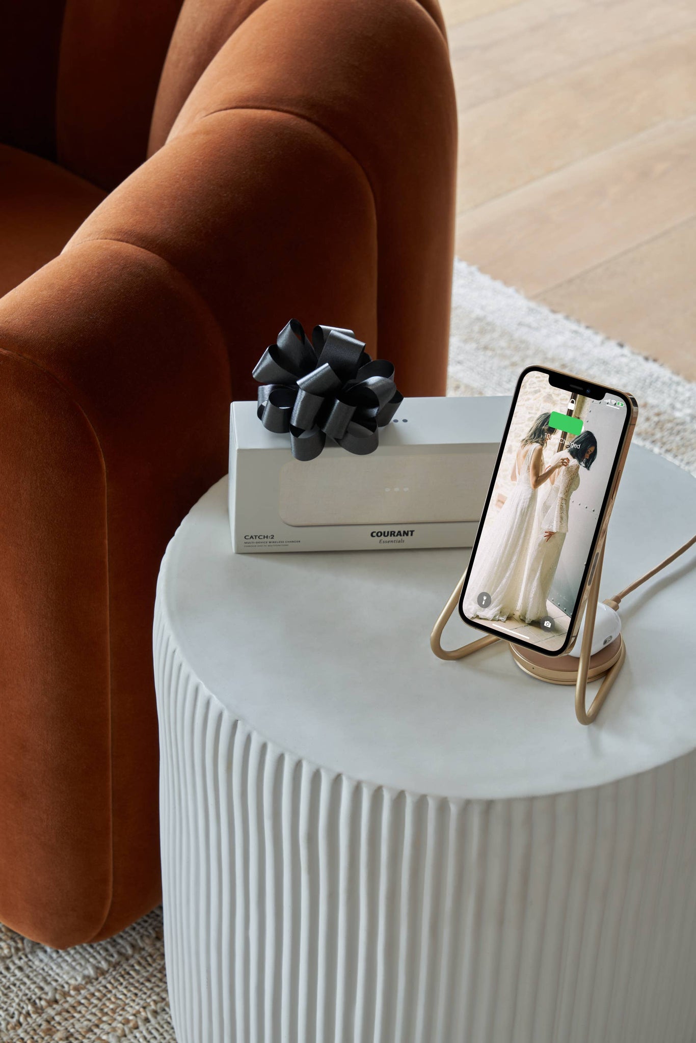 MAG:2 Leather Wireless Charger Stand - Saddle *