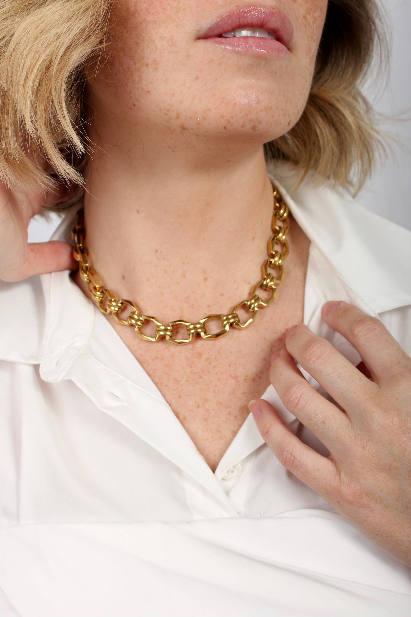CYRUS CHOKER