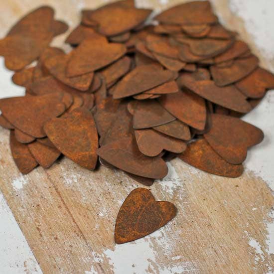 1" Rusty Tin Folk Hearts (Package of 100 pieces)